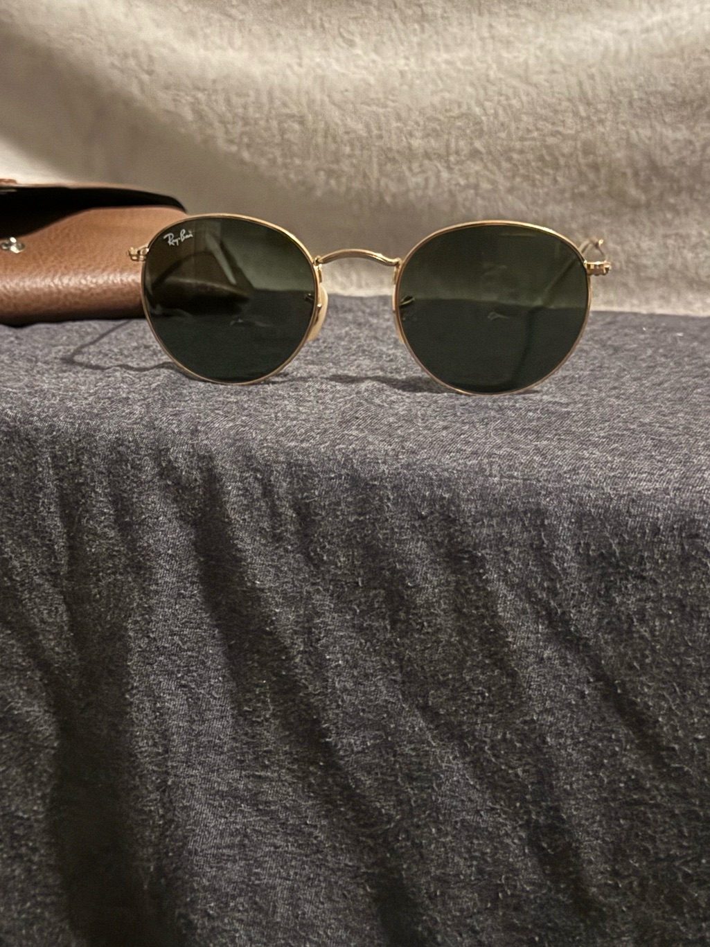Ray-Ban Round Metal Sunglasses - Gold Frame With Dark Green Lenses